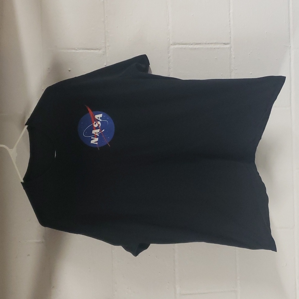 Nasa Women's Medium Black T-shirt